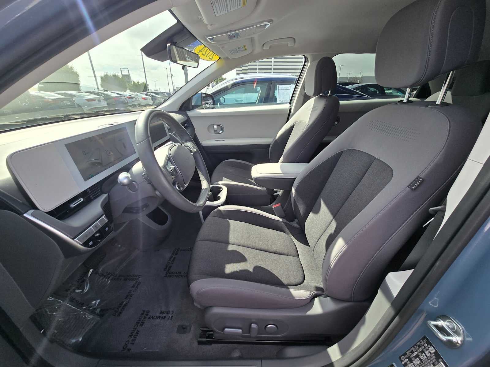 2024 Hyundai IONIQ 5 SE Standard Range