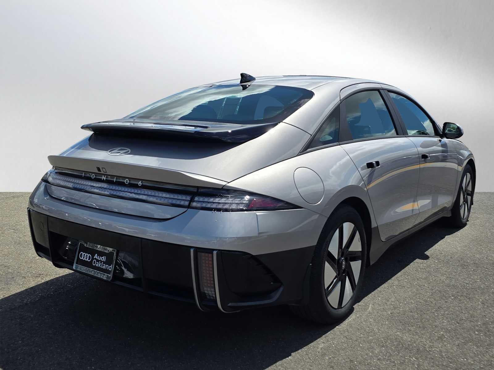 2024 Hyundai IONIQ 6 SE