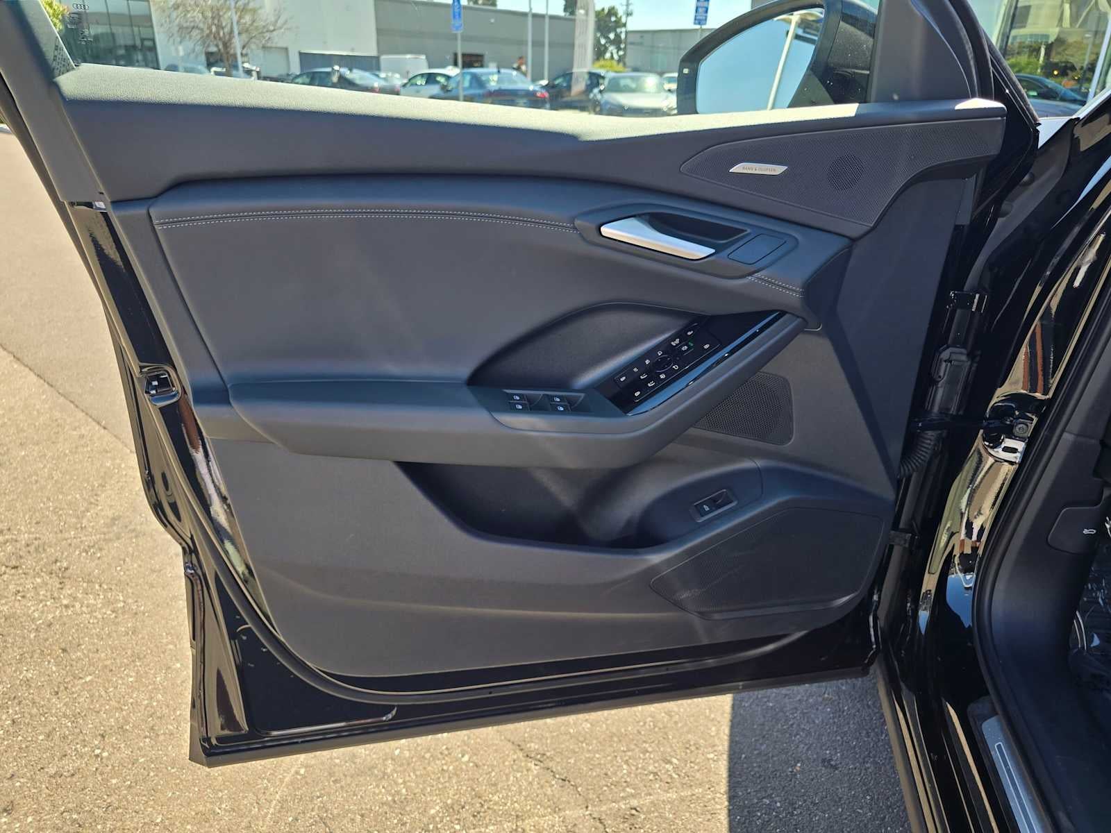 2025 Audi Q6 e-tron Premium Plus