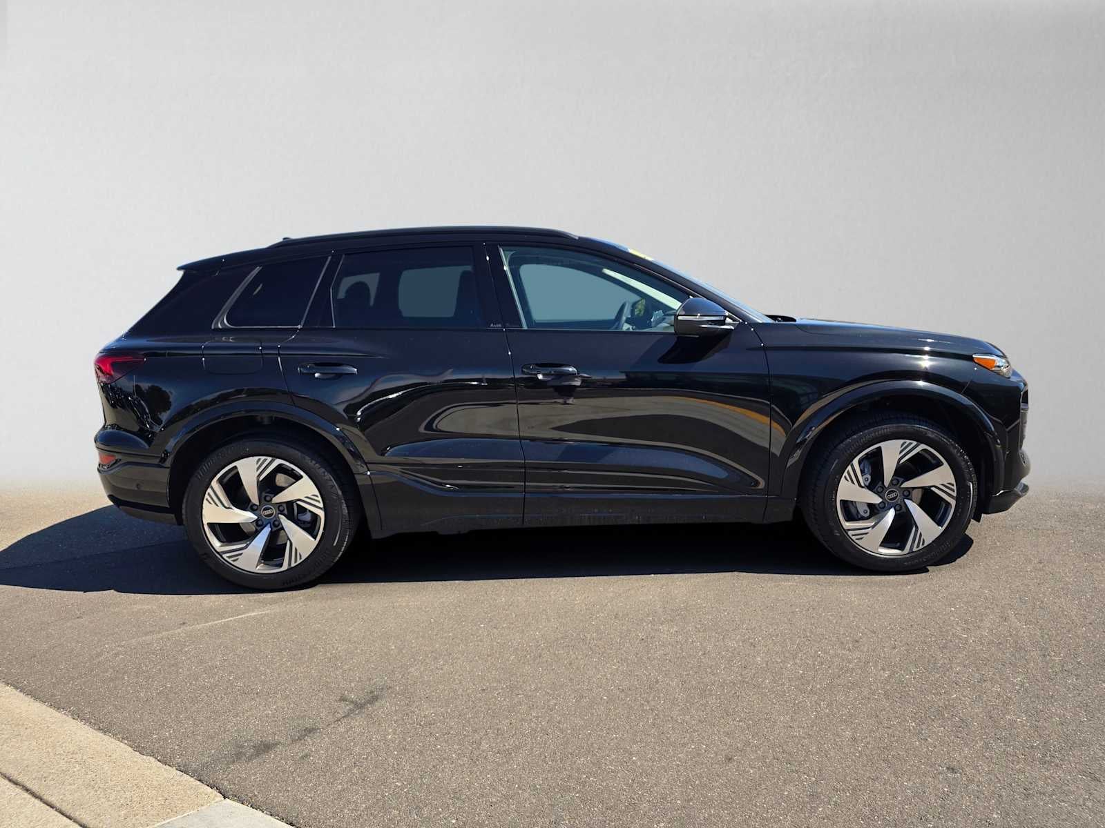2025 Audi Q6 e-tron Premium Plus