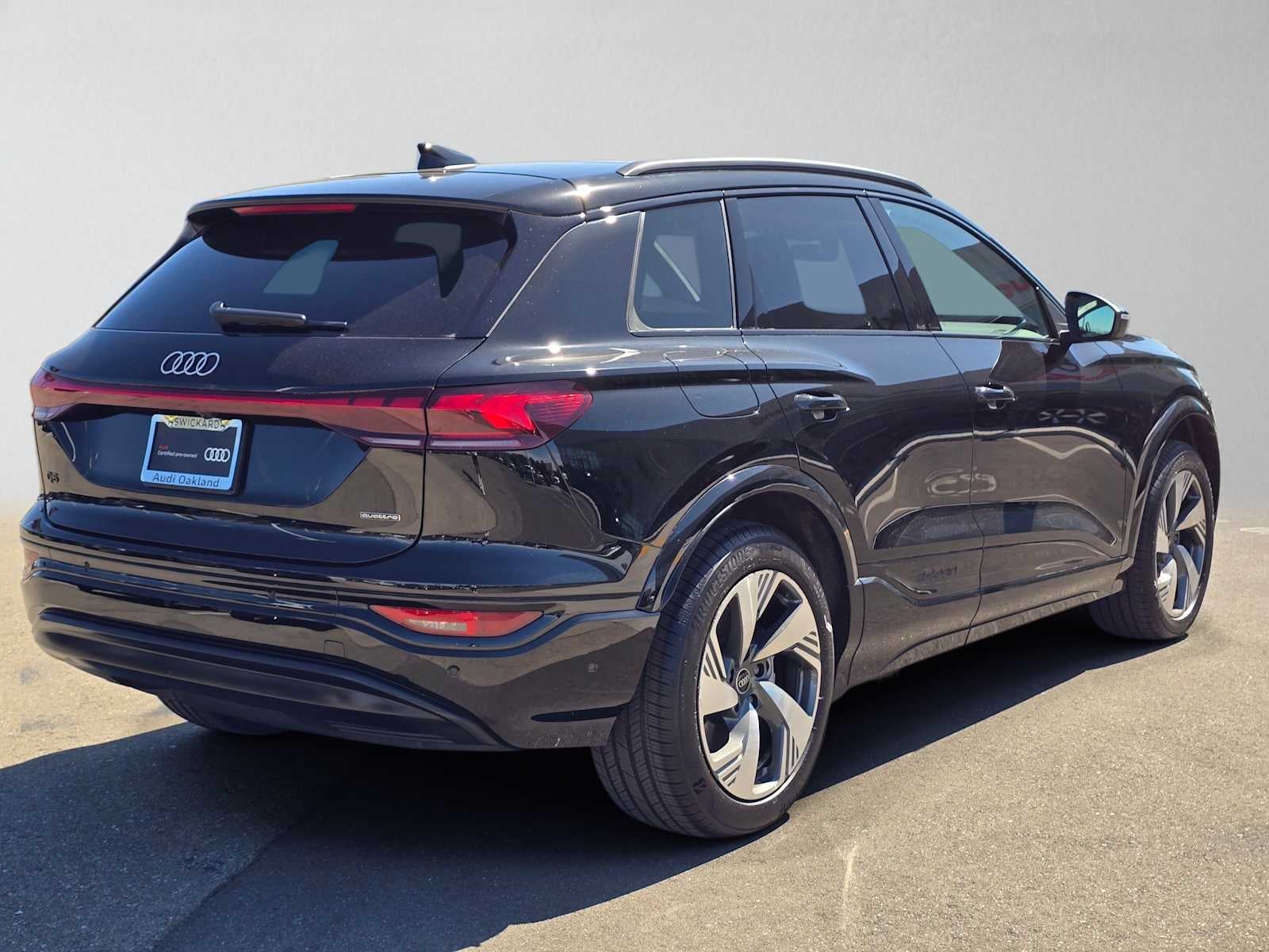 2025 Audi Q6 e-tron Premium Plus