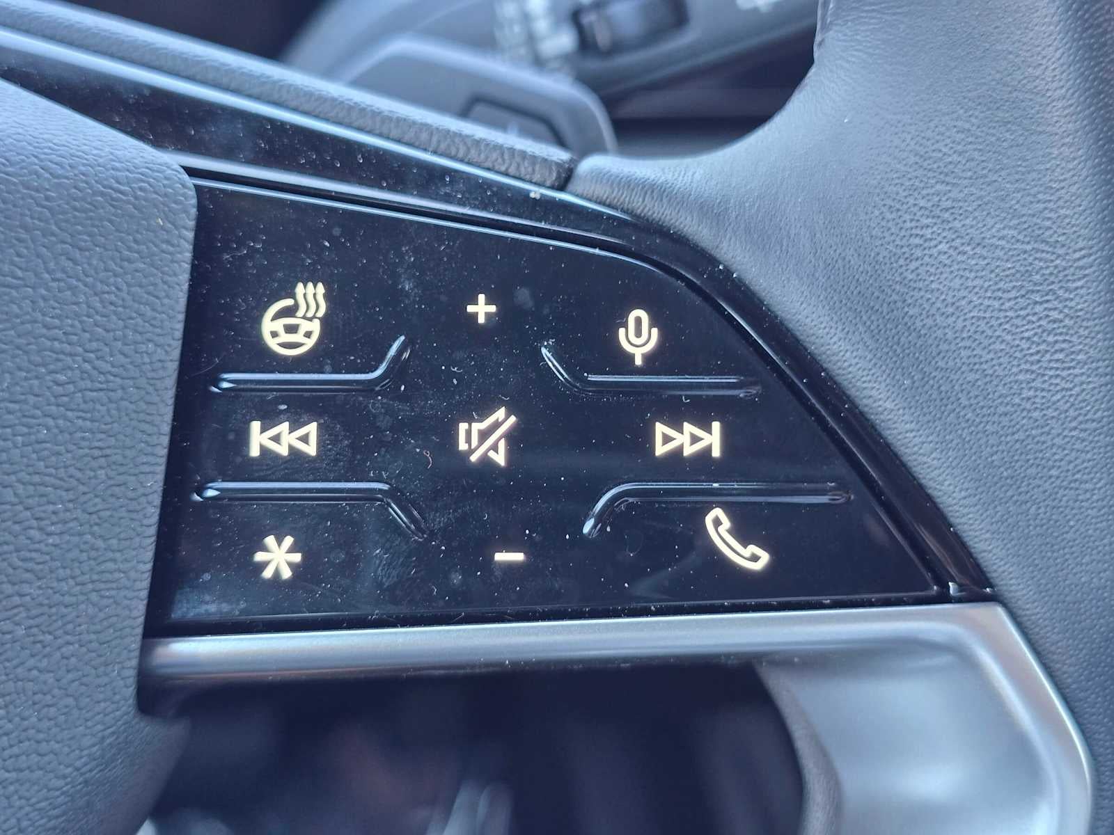 2025 Audi Q6 e-tron Premium Plus