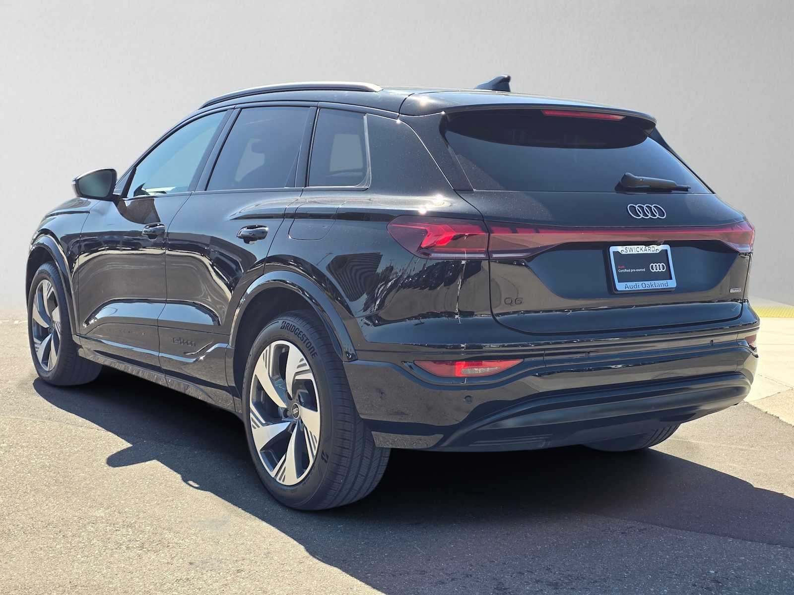 2025 Audi Q6 e-tron Premium Plus