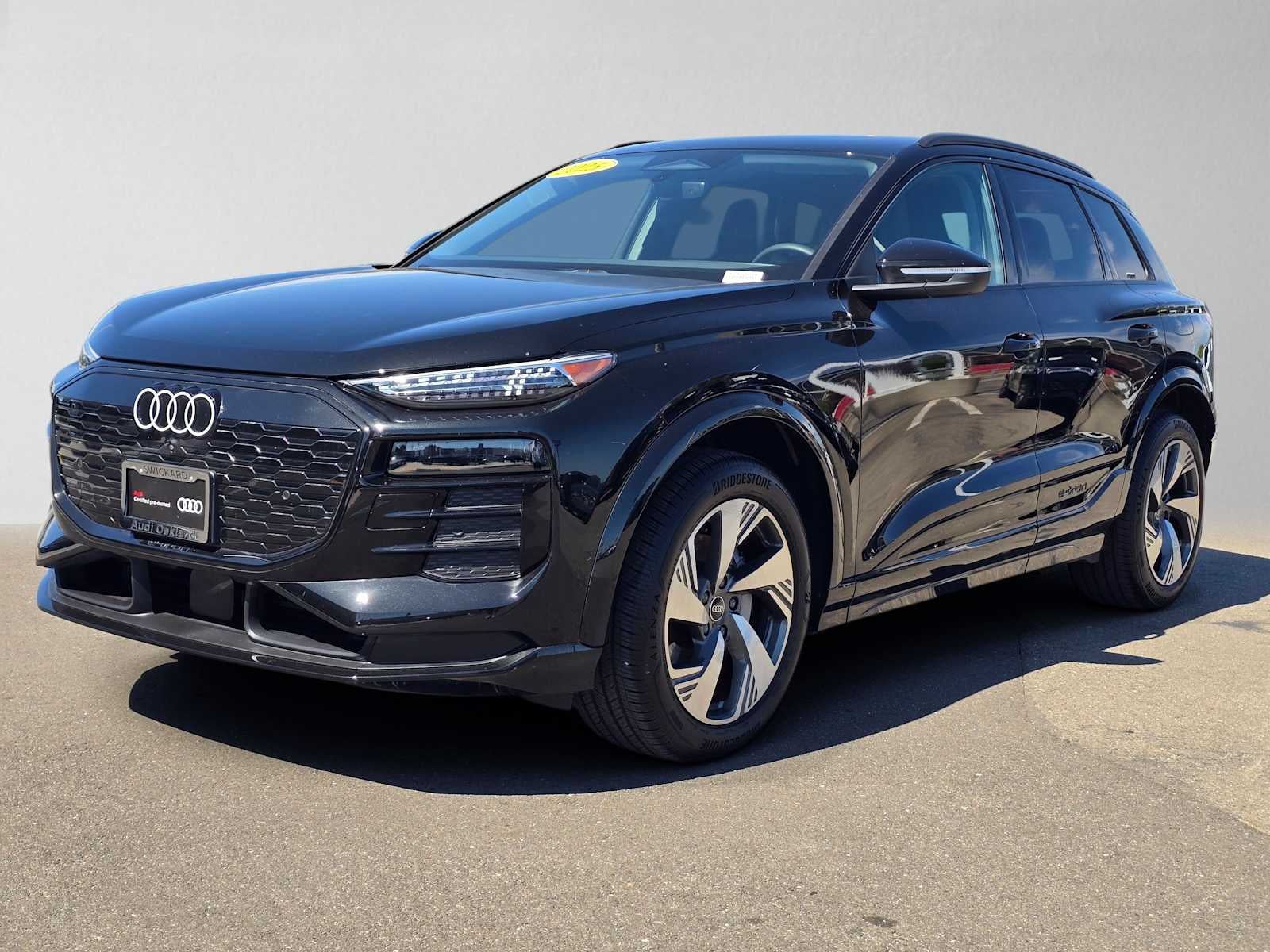 2025 Audi Q6 e-tron Premium Plus