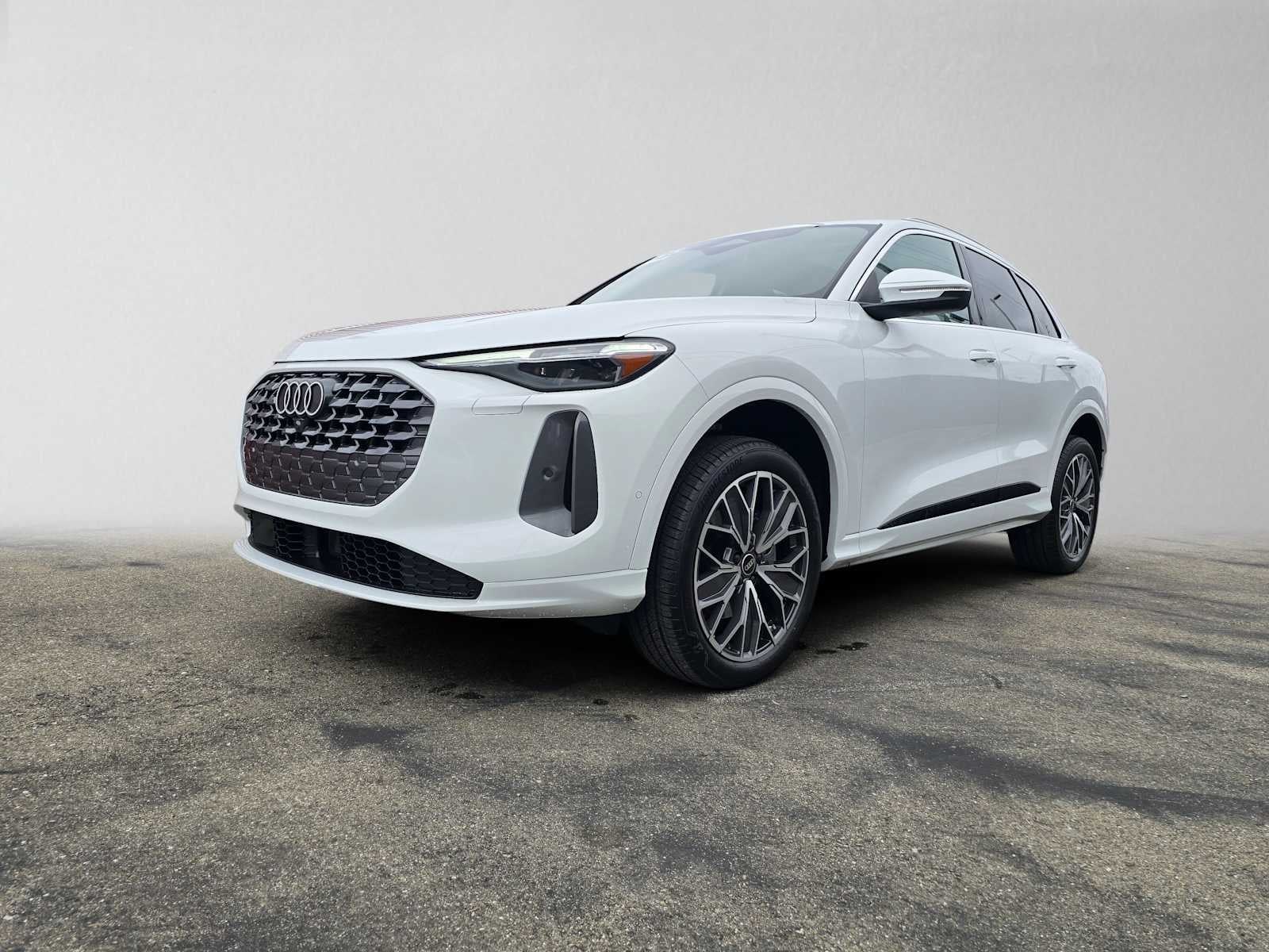 2025 Audi New Q5 Premium Plus