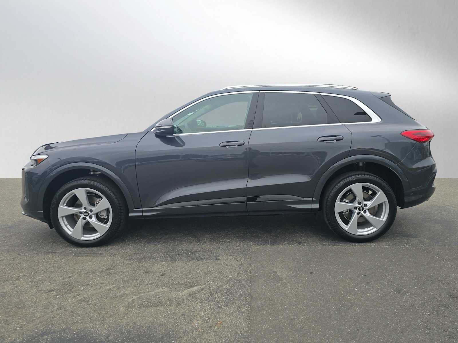 2025 Audi New Q5 Premium Plus