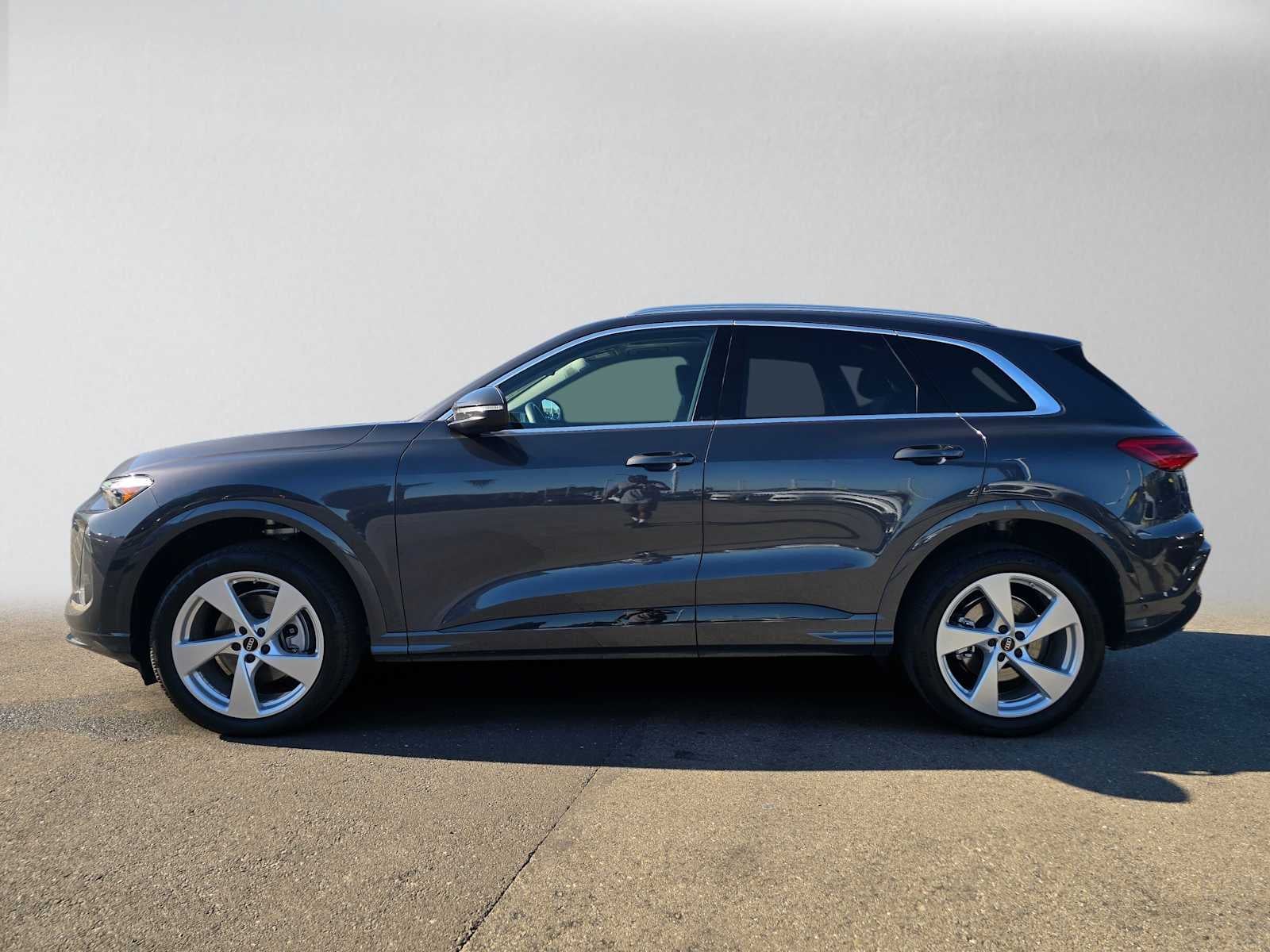 2025 Audi New Q5 Premium Plus