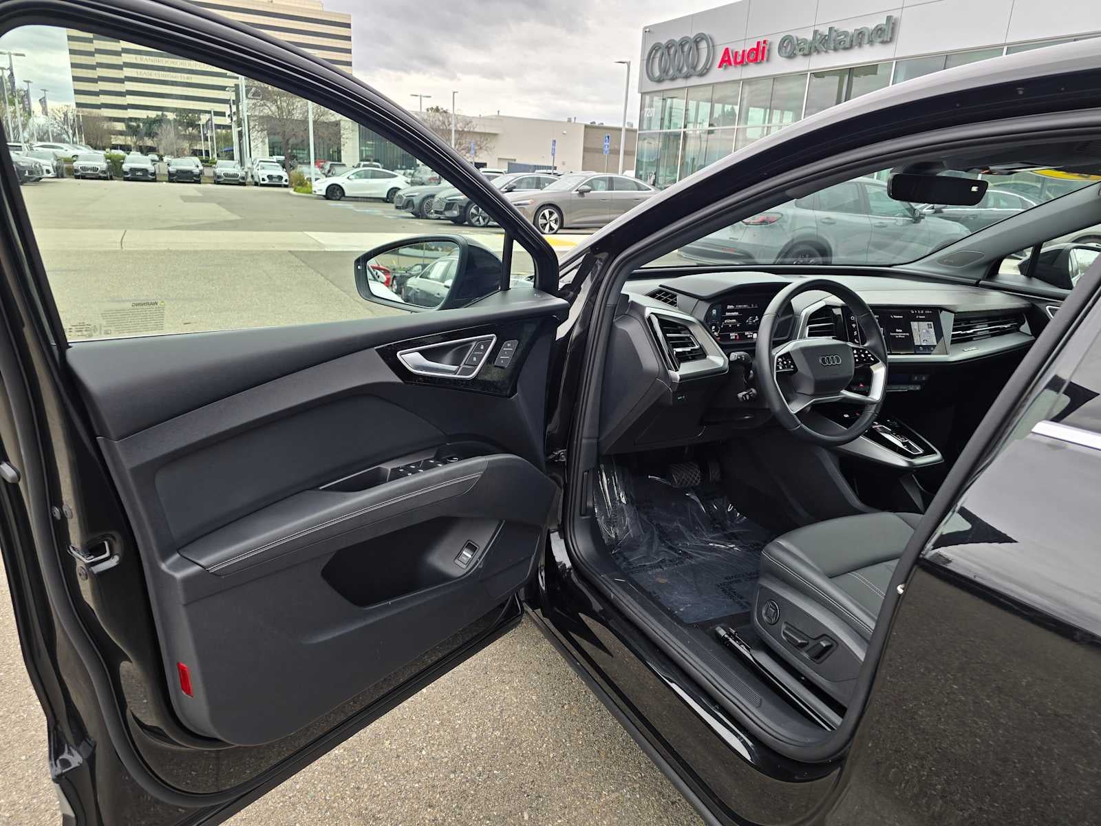 2024 Audi Q4 e-tron Sportback Premium Plus