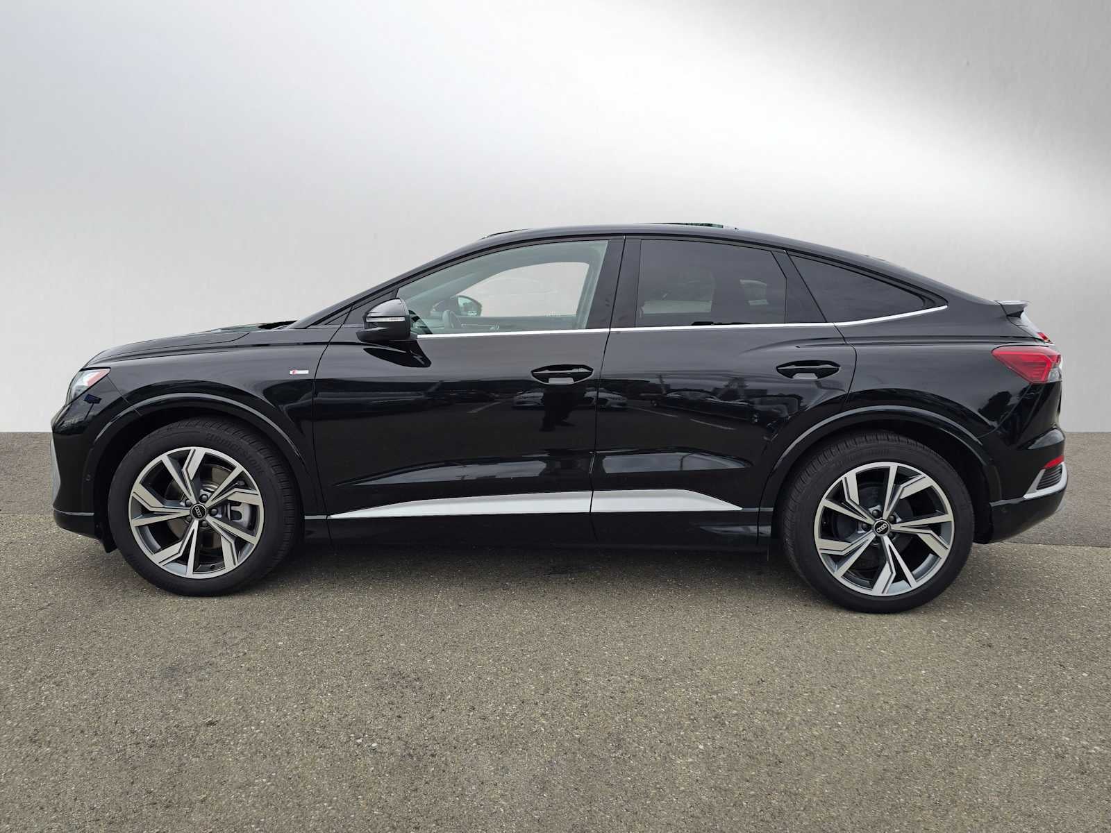 2024 Audi Q4 e-tron Sportback Premium Plus