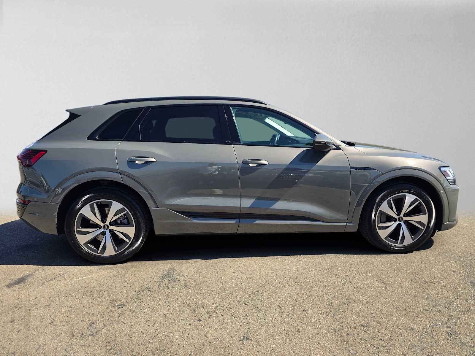 2024 Audi Q8 e-tron Premium