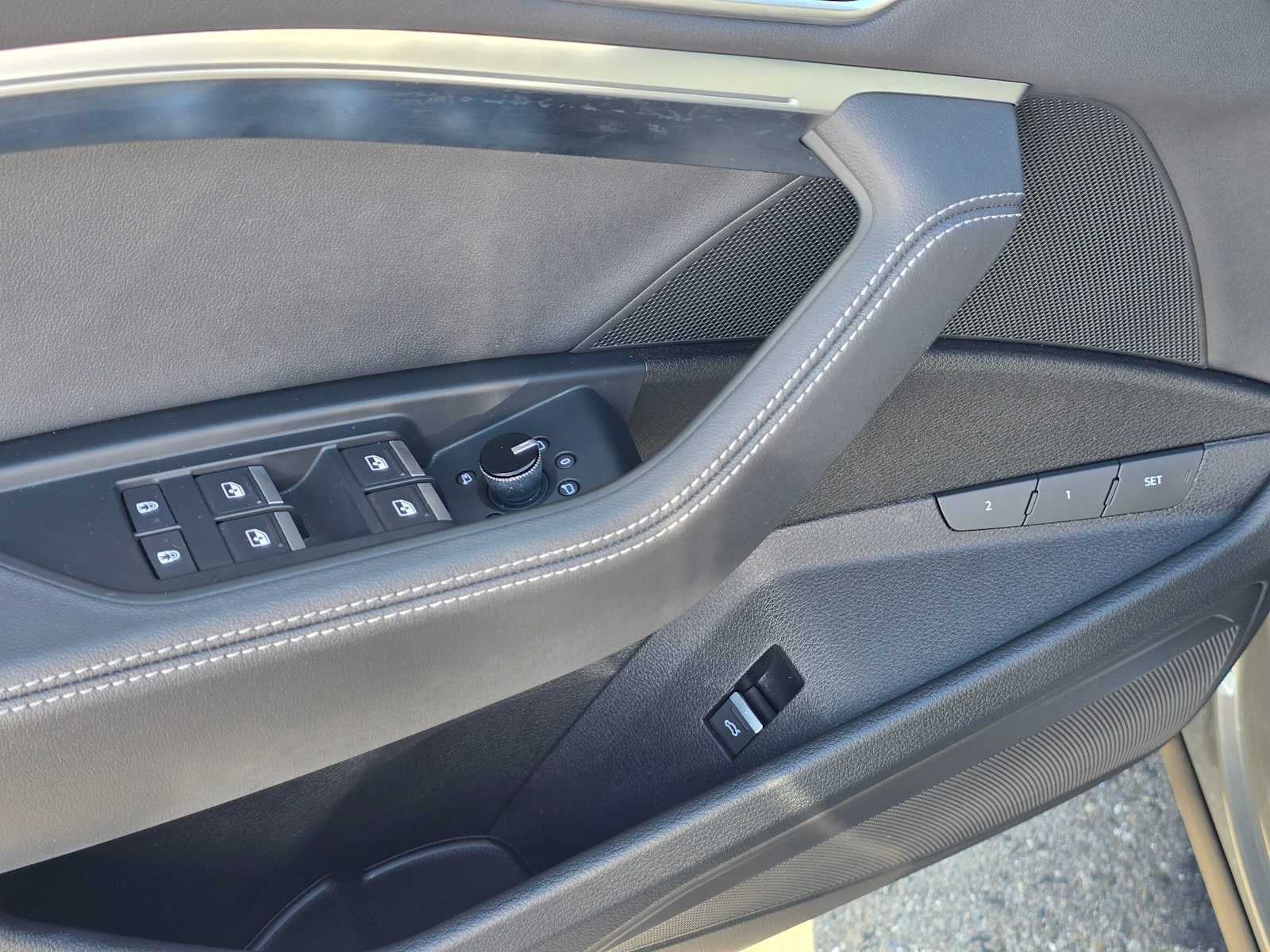 2024 Audi Q8 e-tron Premium