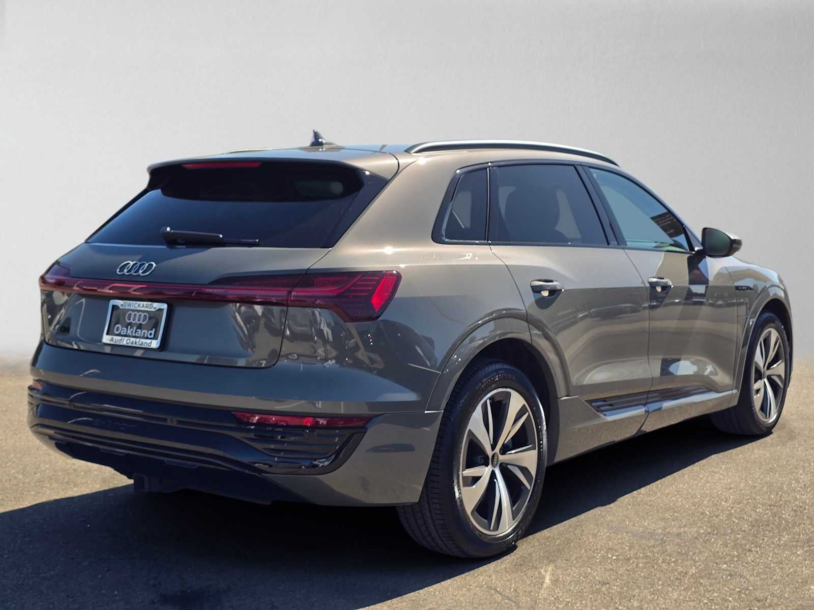 2024 Audi Q8 e-tron Premium