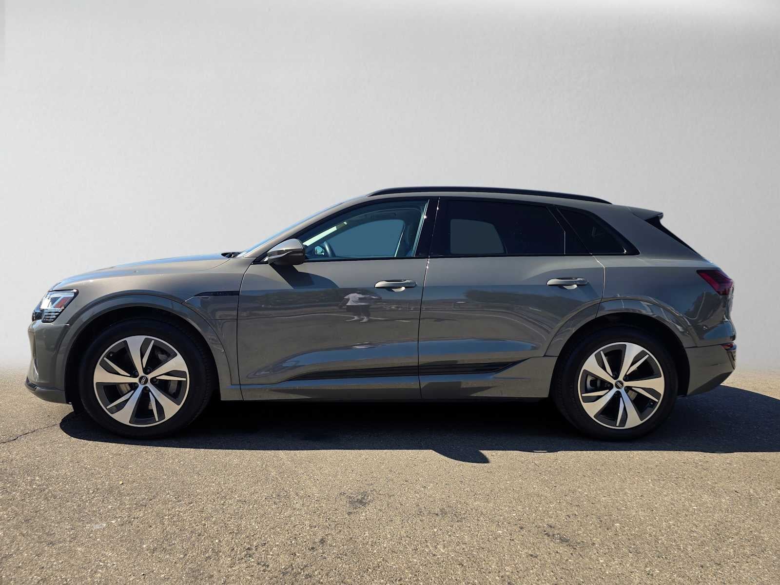 2024 Audi Q8 e-tron Premium