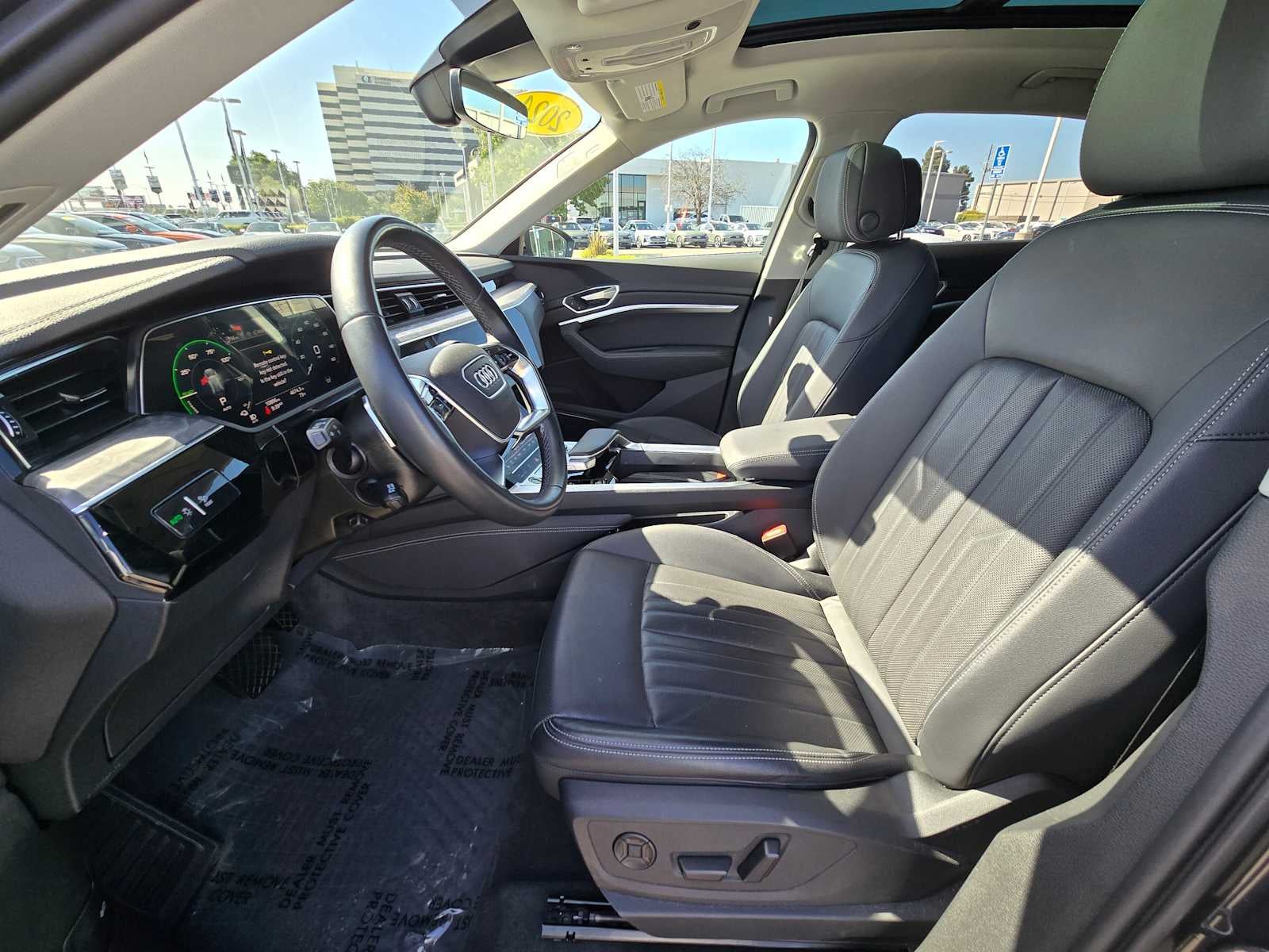 2024 Audi Q8 e-tron Premium Plus
