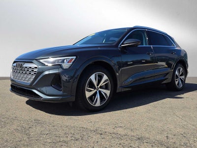 2024 Audi Q8 e-tron Premium Plus