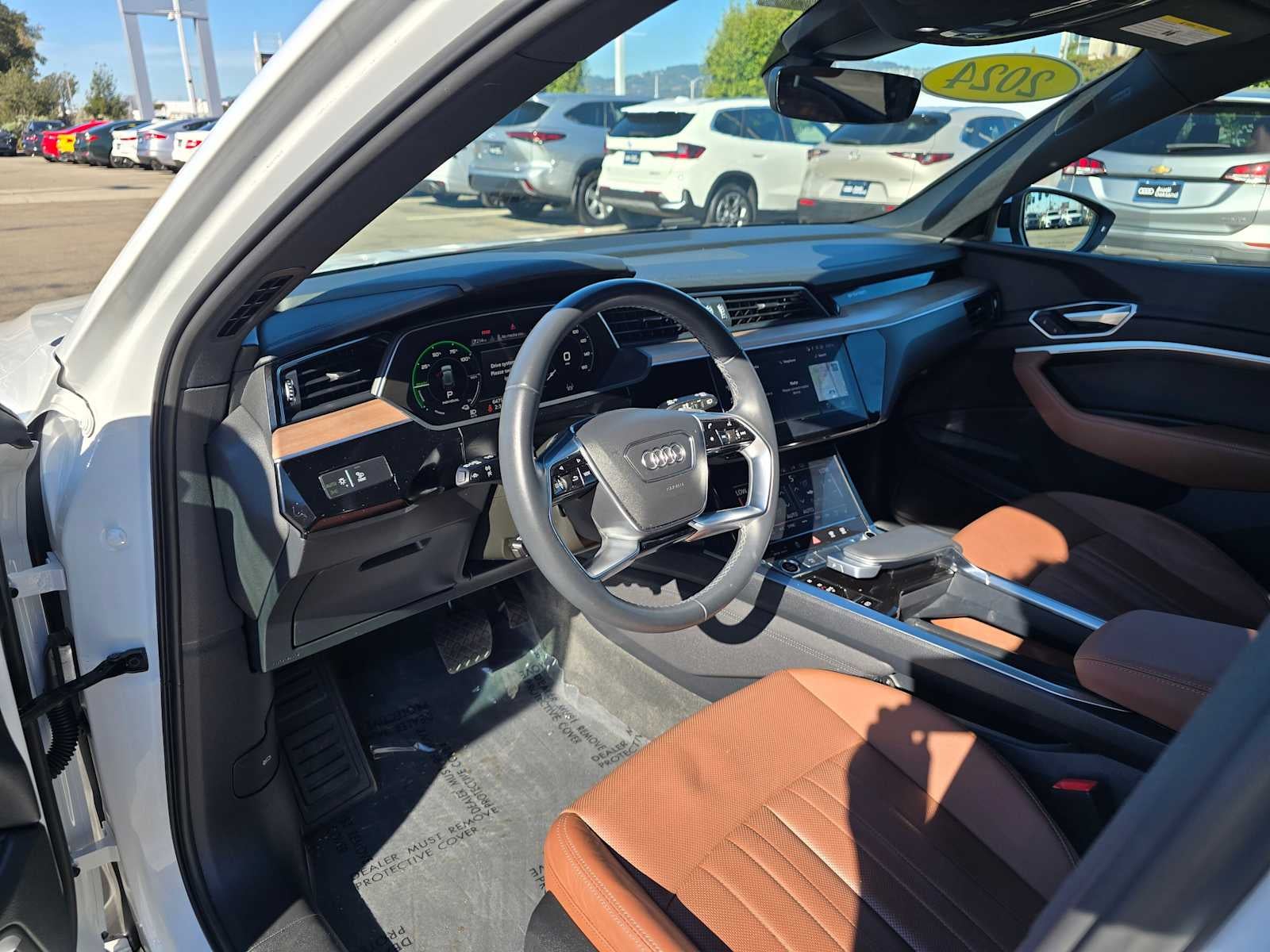 2024 Audi Q8 e-tron Premium Plus