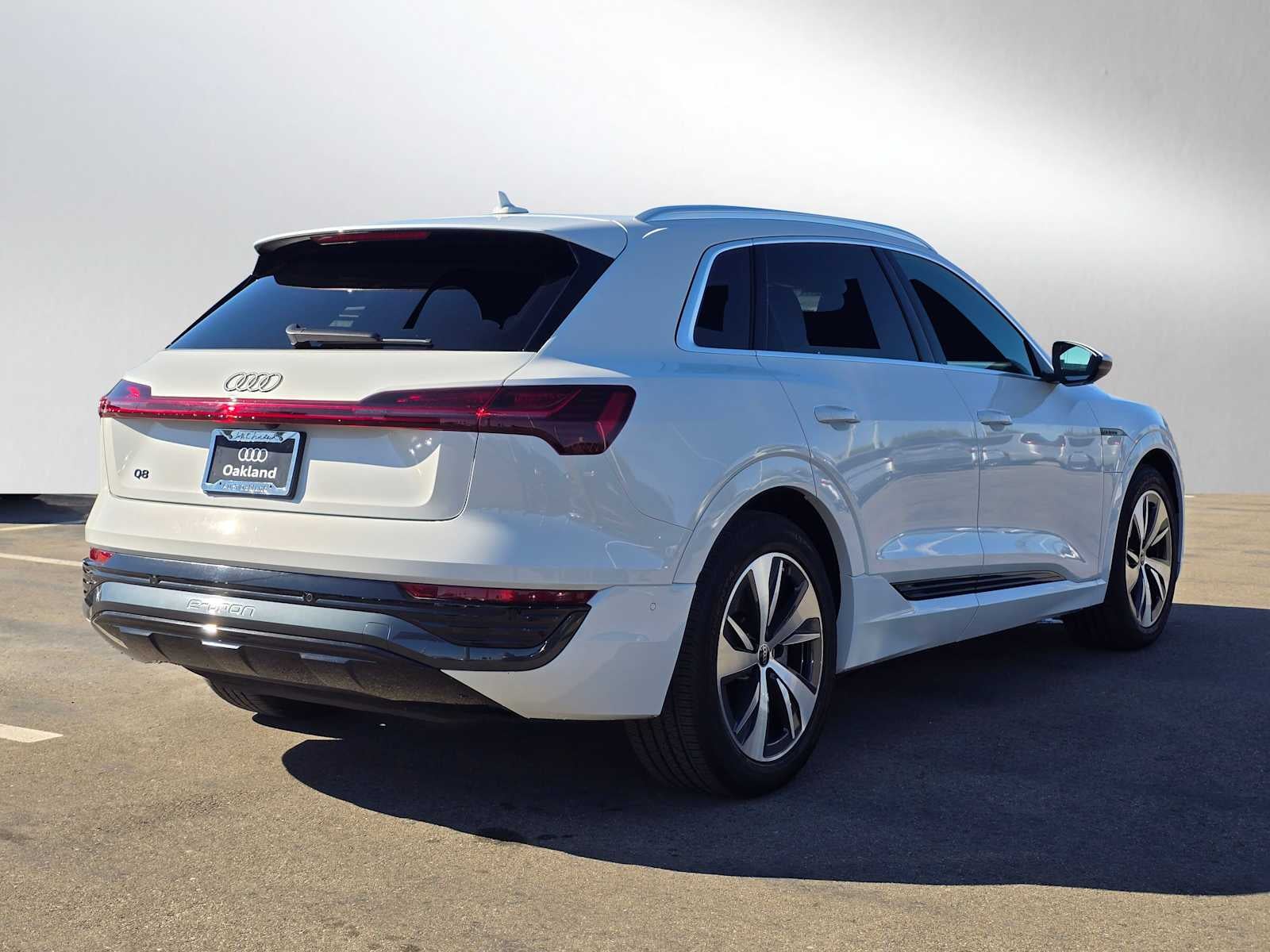 2024 Audi Q8 e-tron Premium Plus