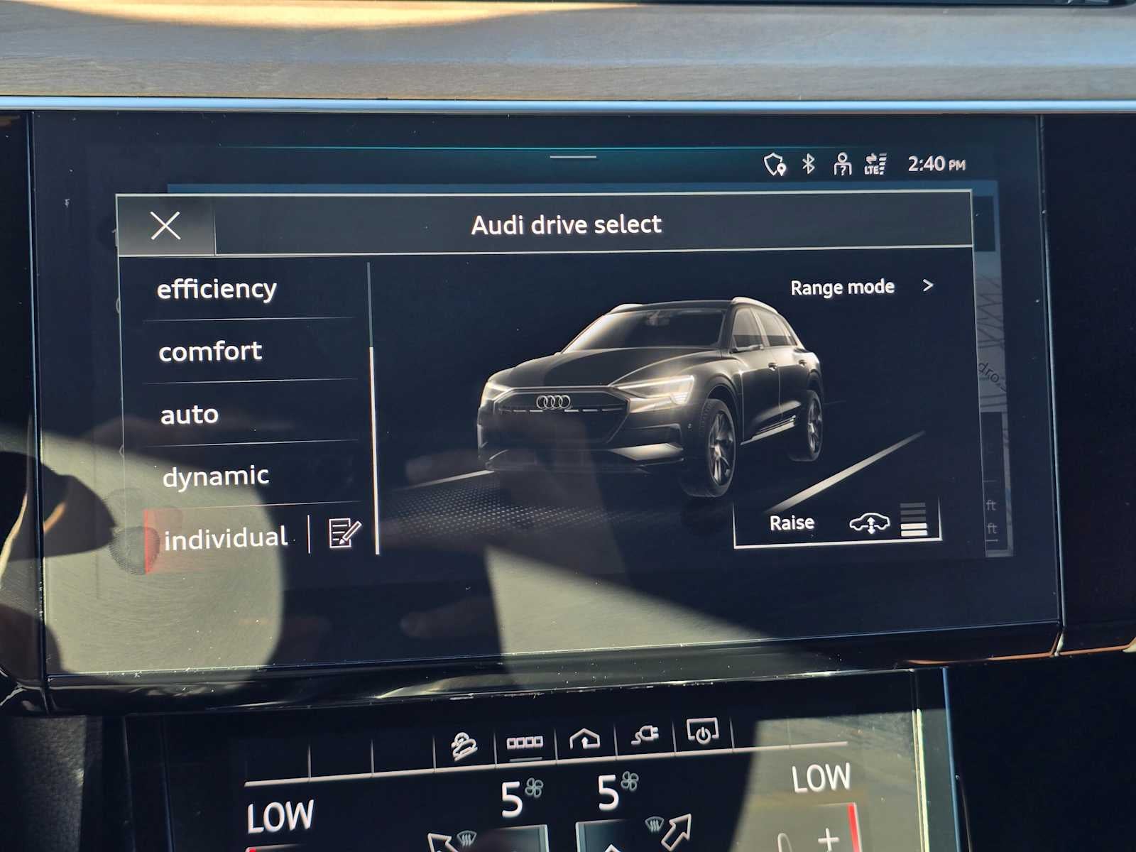 2024 Audi Q8 e-tron Premium Plus