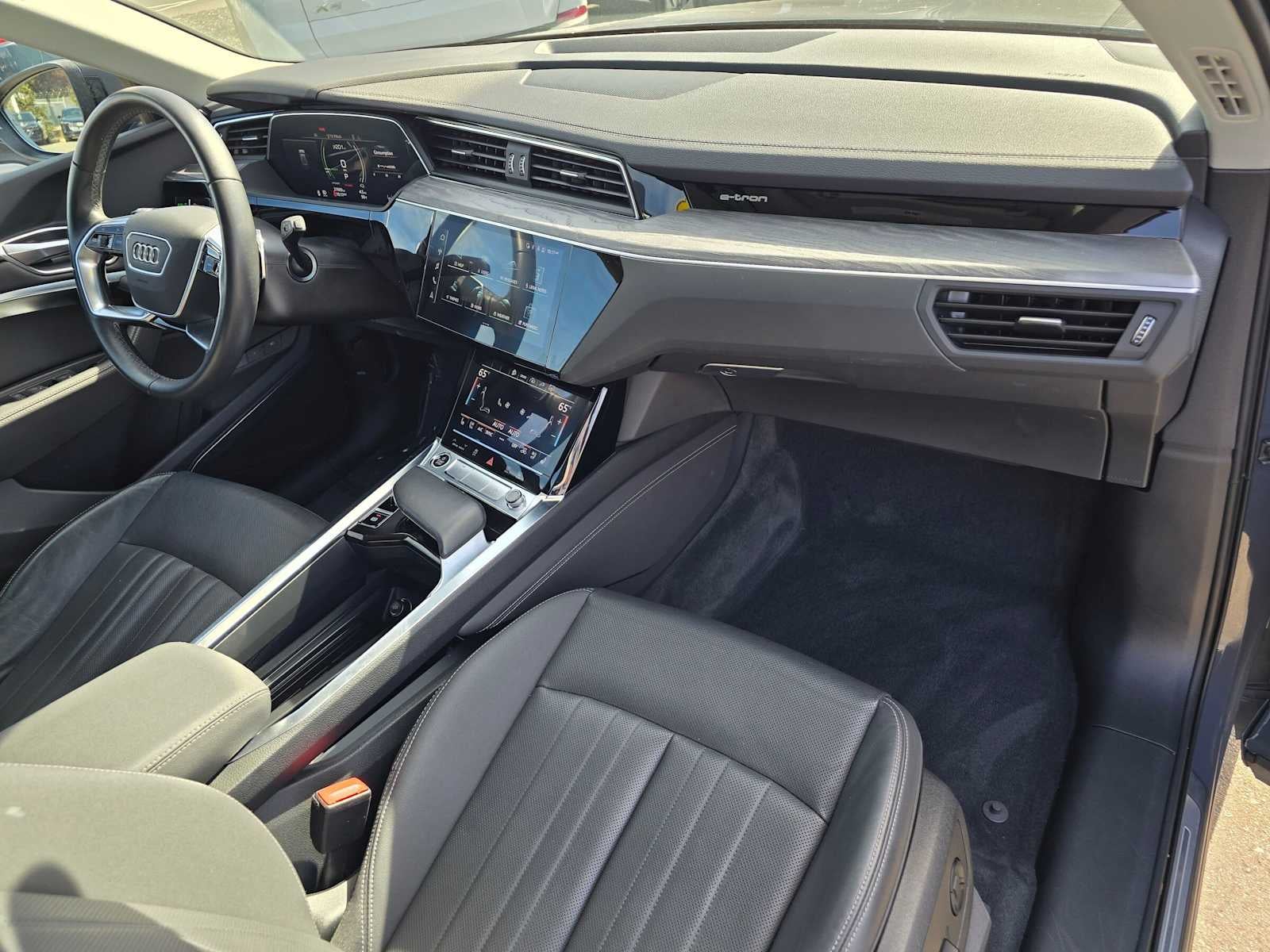 2024 Audi Q8 e-tron Premium Plus