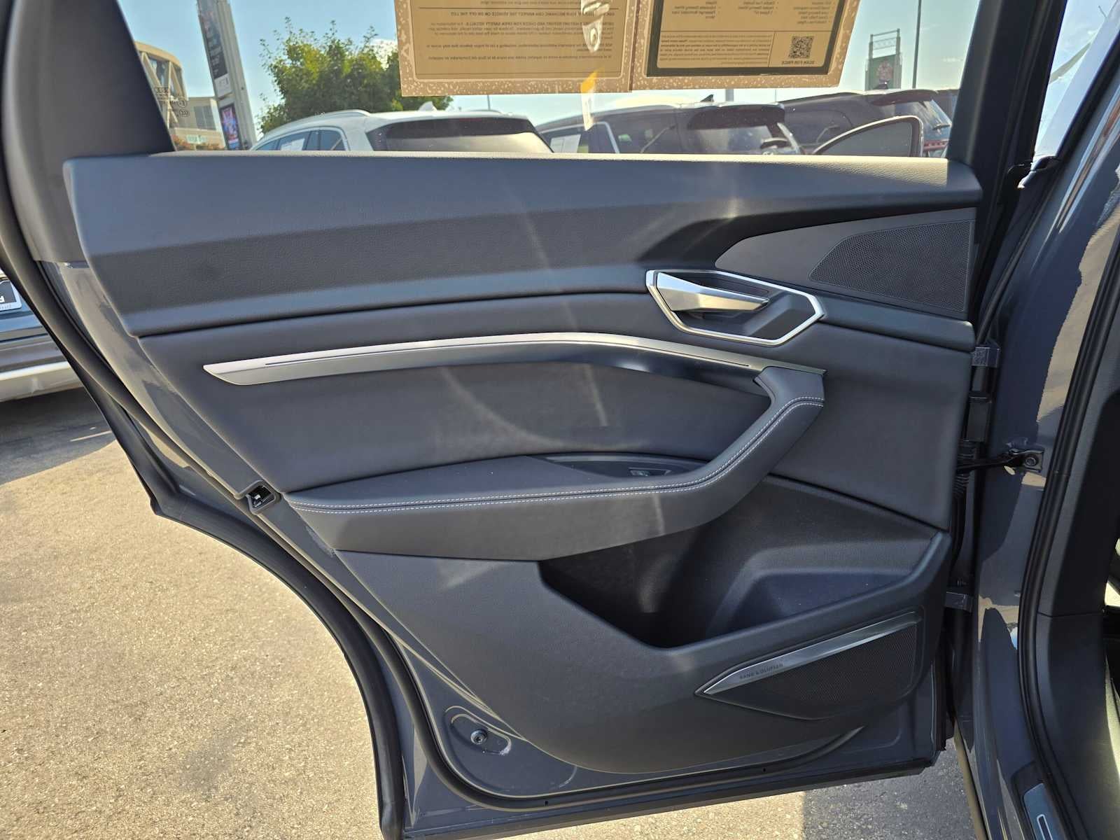 2024 Audi Q8 e-tron Premium Plus
