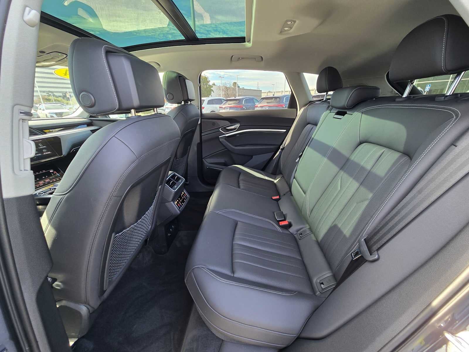2024 Audi Q8 e-tron Premium Plus