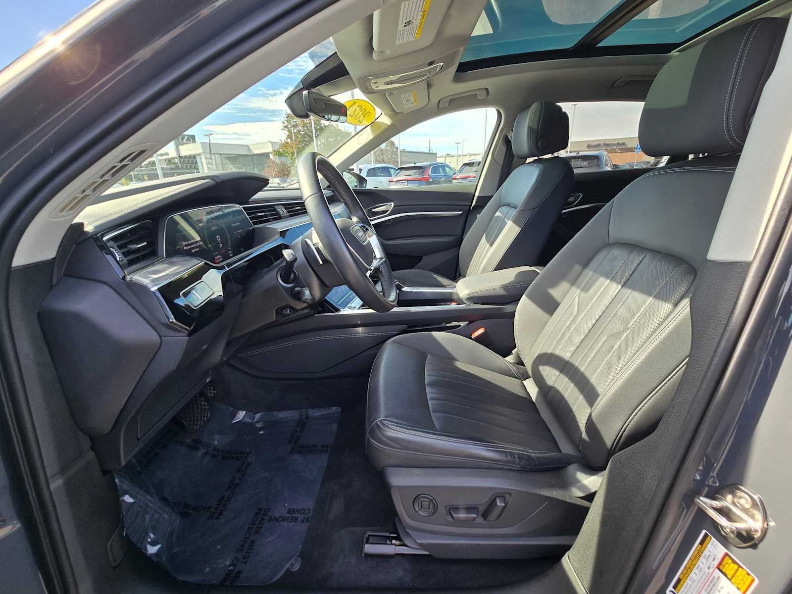 2024 Audi Q8 e-tron Premium Plus
