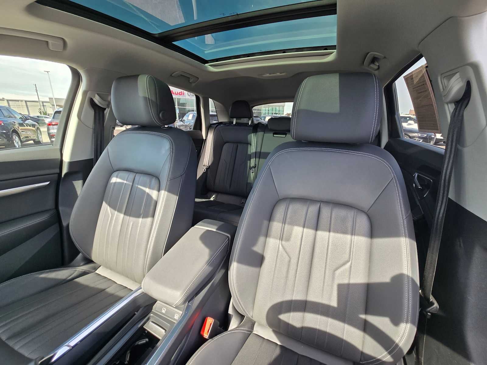 2024 Audi Q8 e-tron Premium Plus