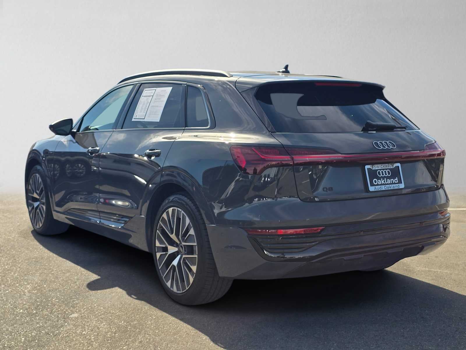 2024 Audi Q8 e-tron Premium Plus