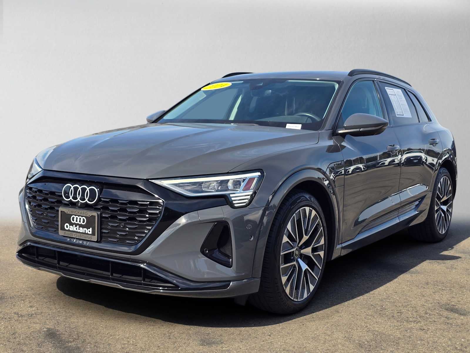 2024 Audi Q8 e-tron Premium Plus