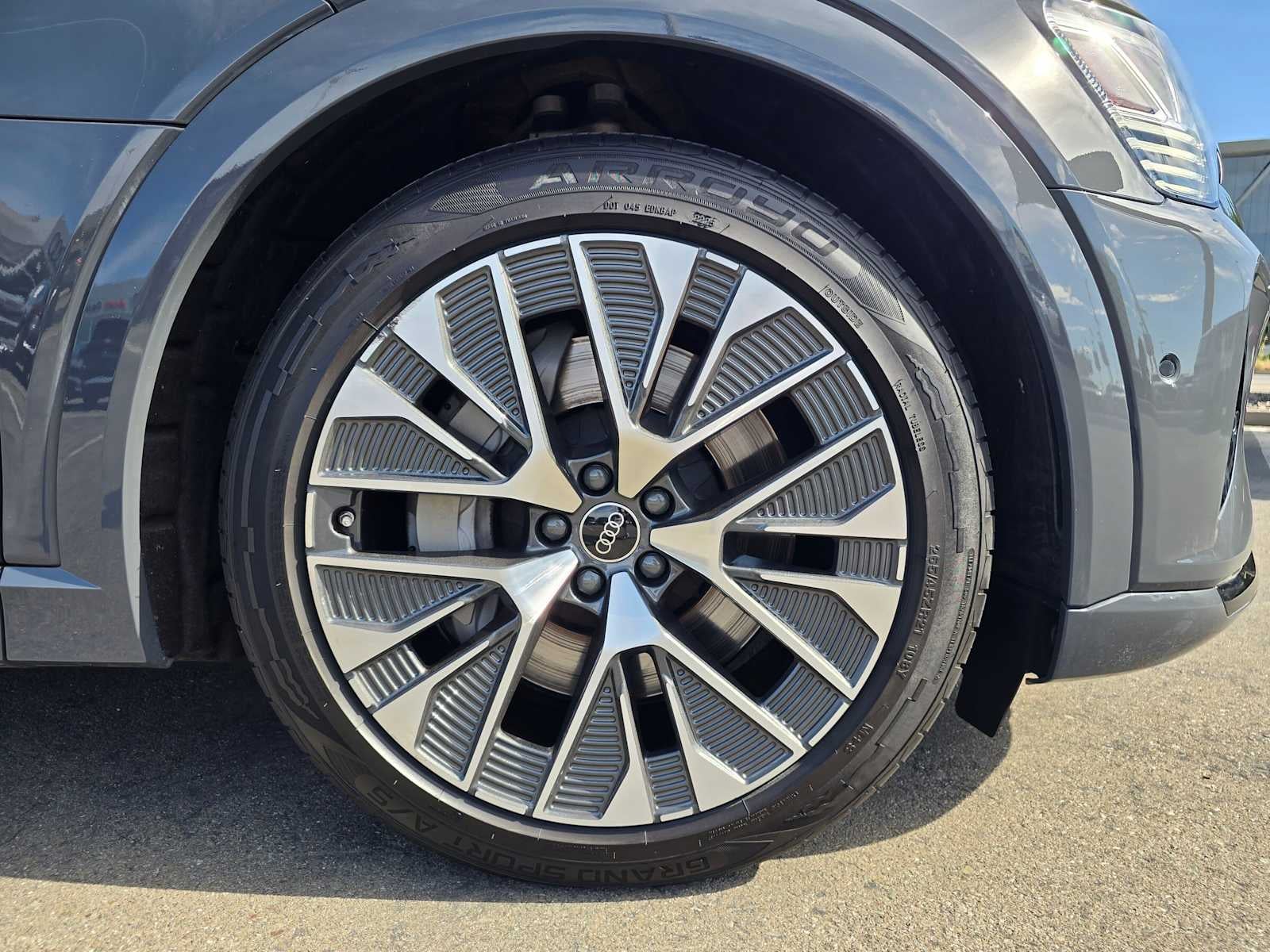 2024 Audi Q8 e-tron Premium Plus