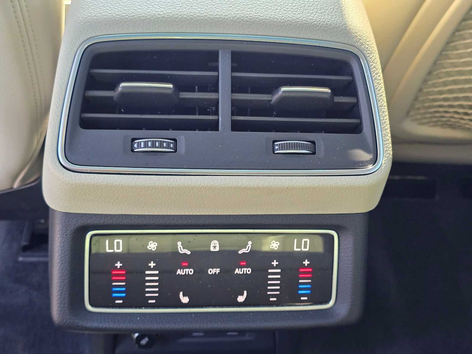 2024 Audi Q8 e-tron Premium Plus