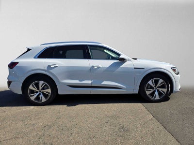 2024 Audi Q8 e-tron Premium Plus