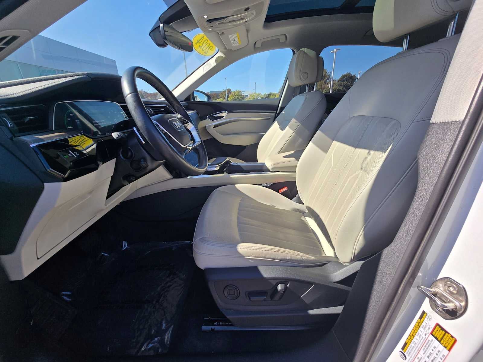 2024 Audi Q8 e-tron Premium Plus