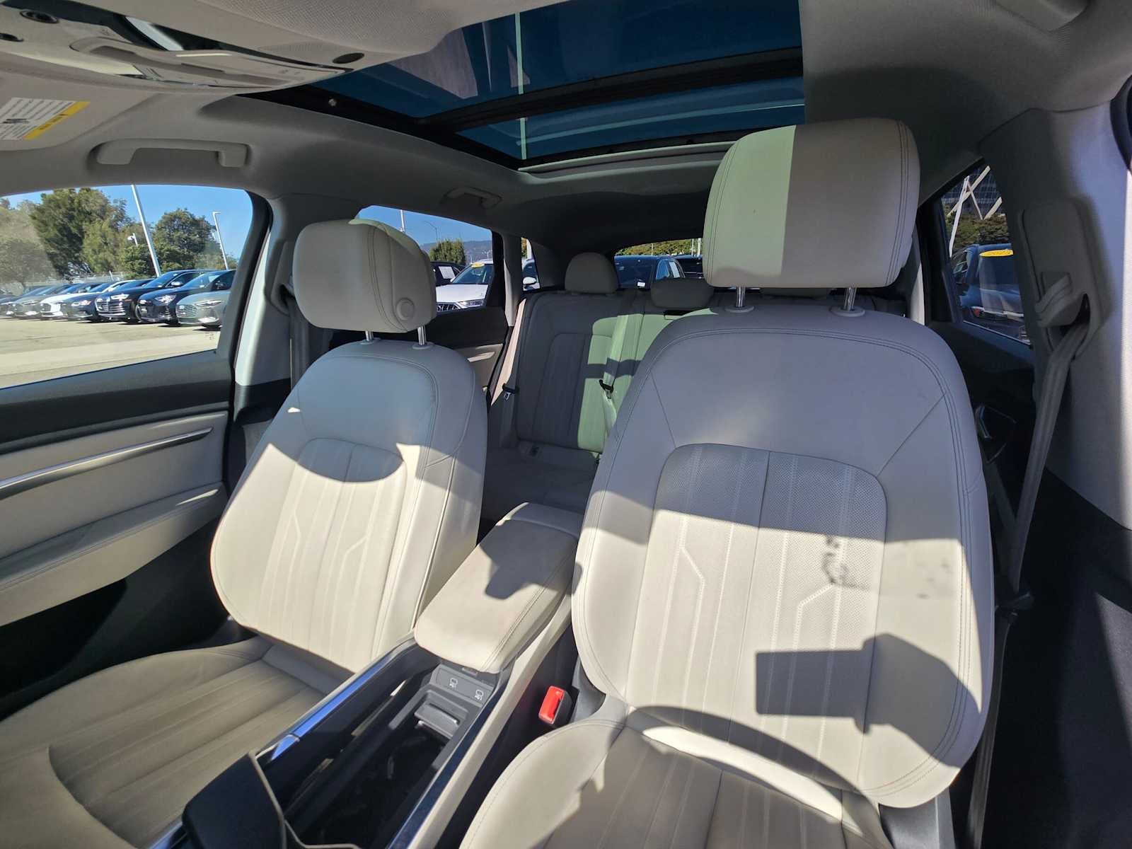 2024 Audi Q8 e-tron Premium Plus