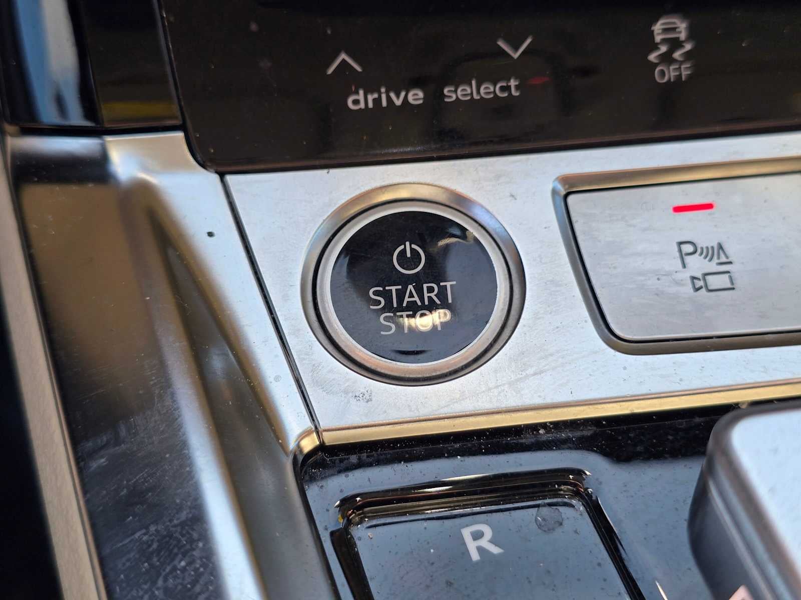 2024 Audi Q8 e-tron Premium Plus