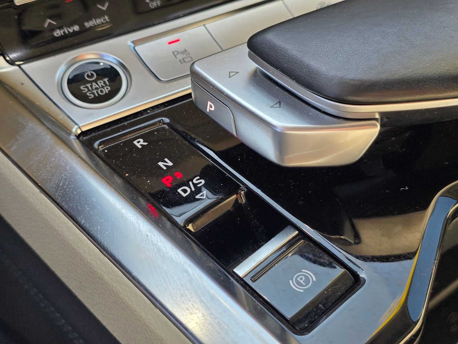 2024 Audi Q8 e-tron Premium Plus