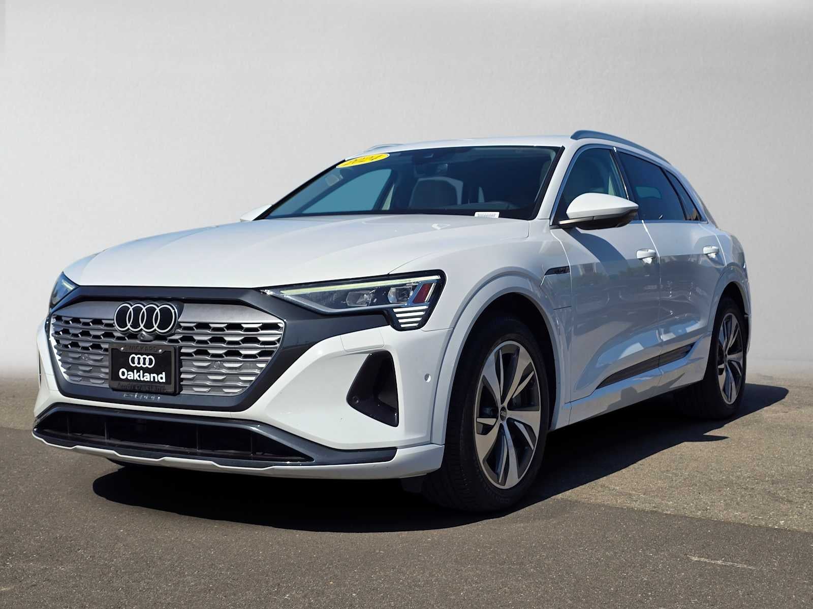 2024 Audi Q8 e-tron Premium Plus