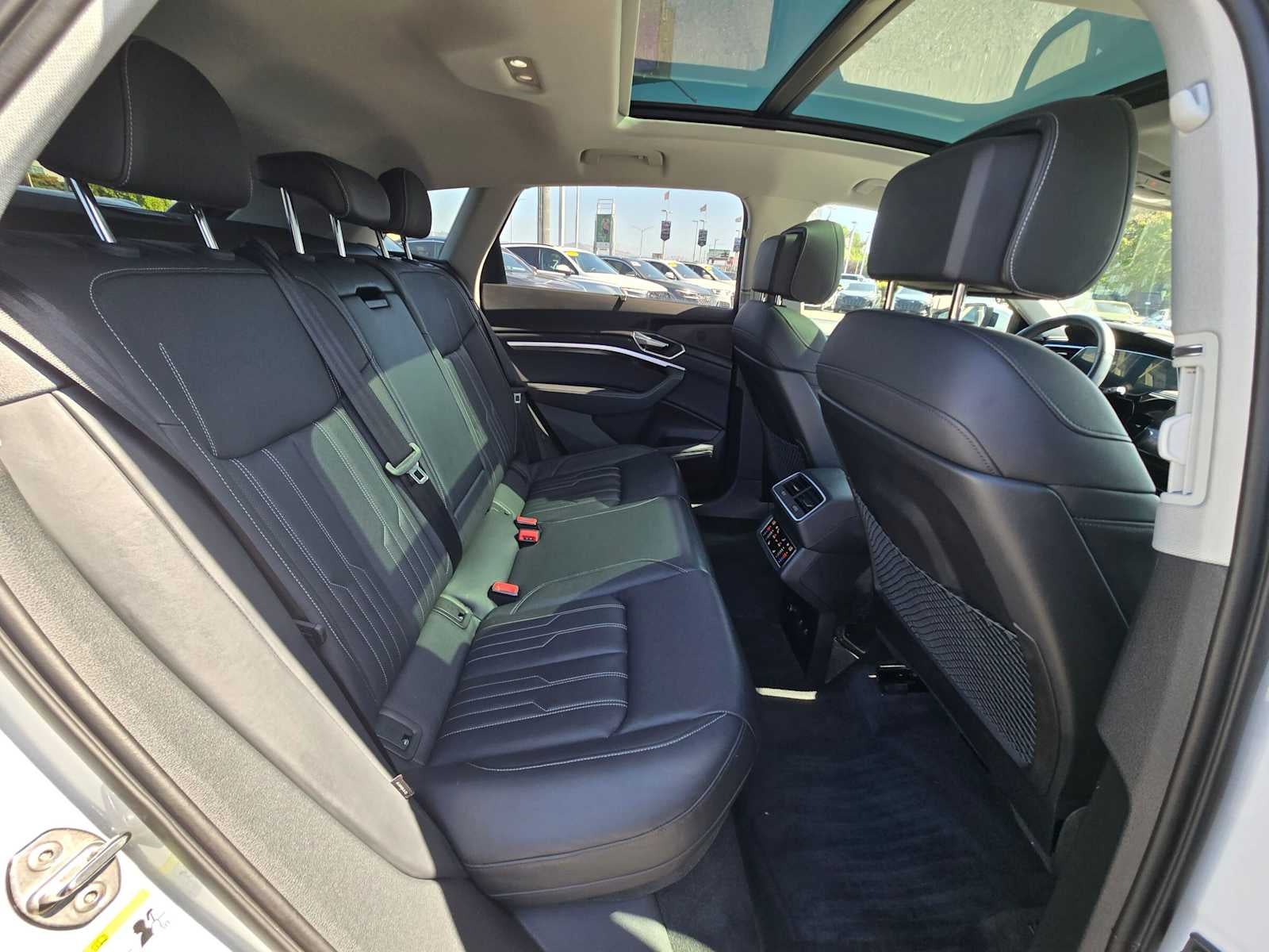 2024 Audi Q8 e-tron Prestige