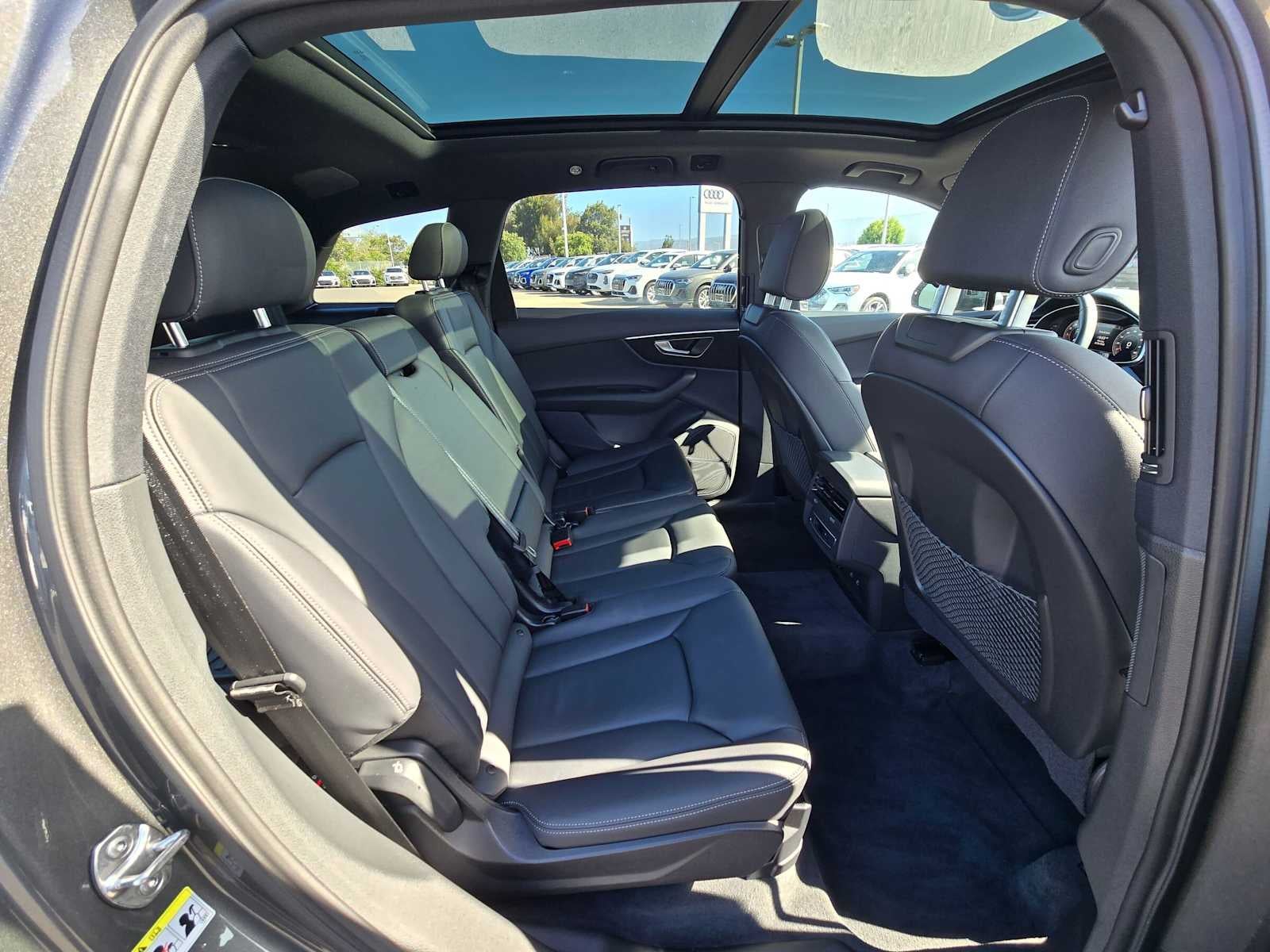 2025 Audi Q7 Premium