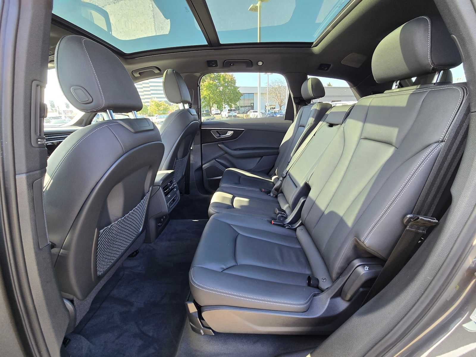 2025 Audi Q7 Premium
