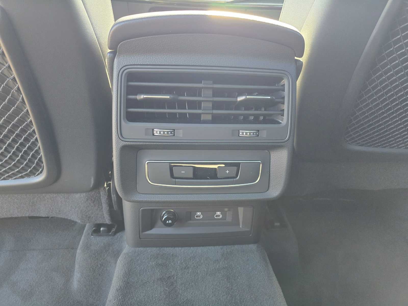 2025 Audi Q7 Premium