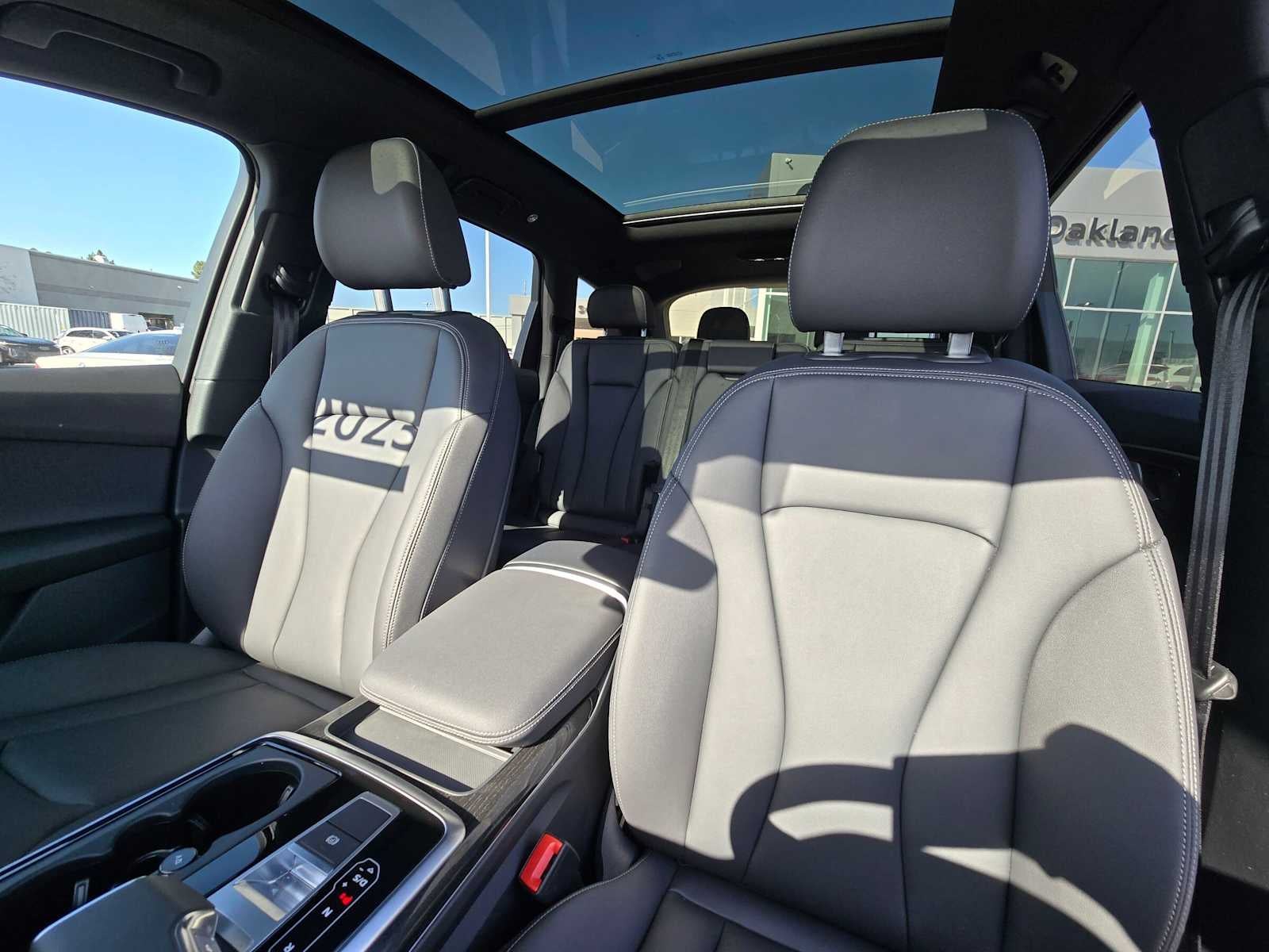 2025 Audi Q7 Premium