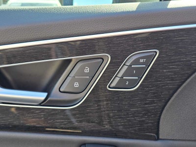 2025 Audi Q7 Premium