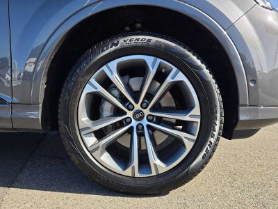2025 Audi Q7 Premium