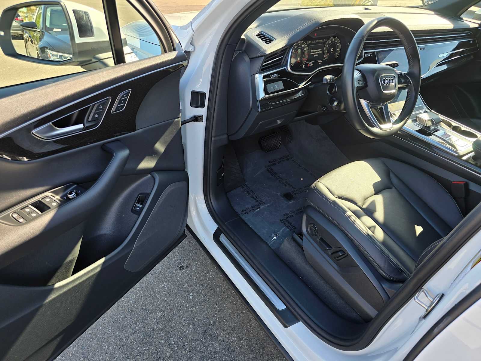 2025 Audi Q7 Premium