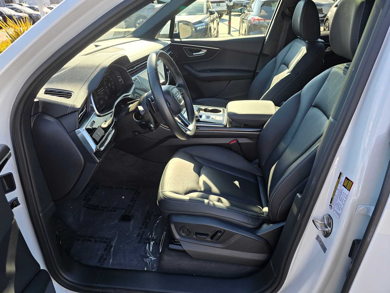 2025 Audi Q7 Premium