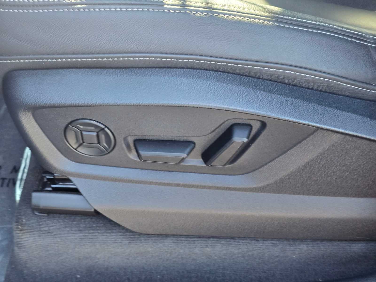 2025 Audi Q7 Premium