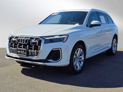 2025 Audi Q7 Premium