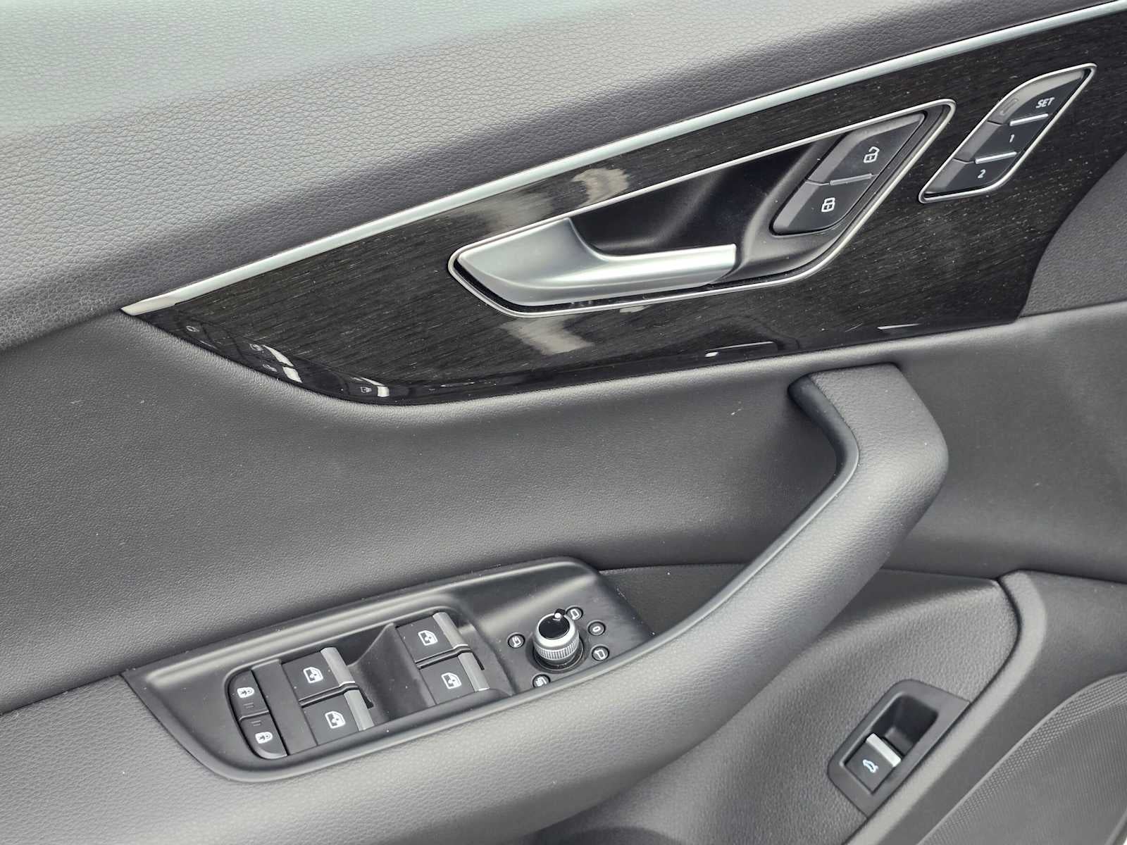 2023 Audi Q7 Premium