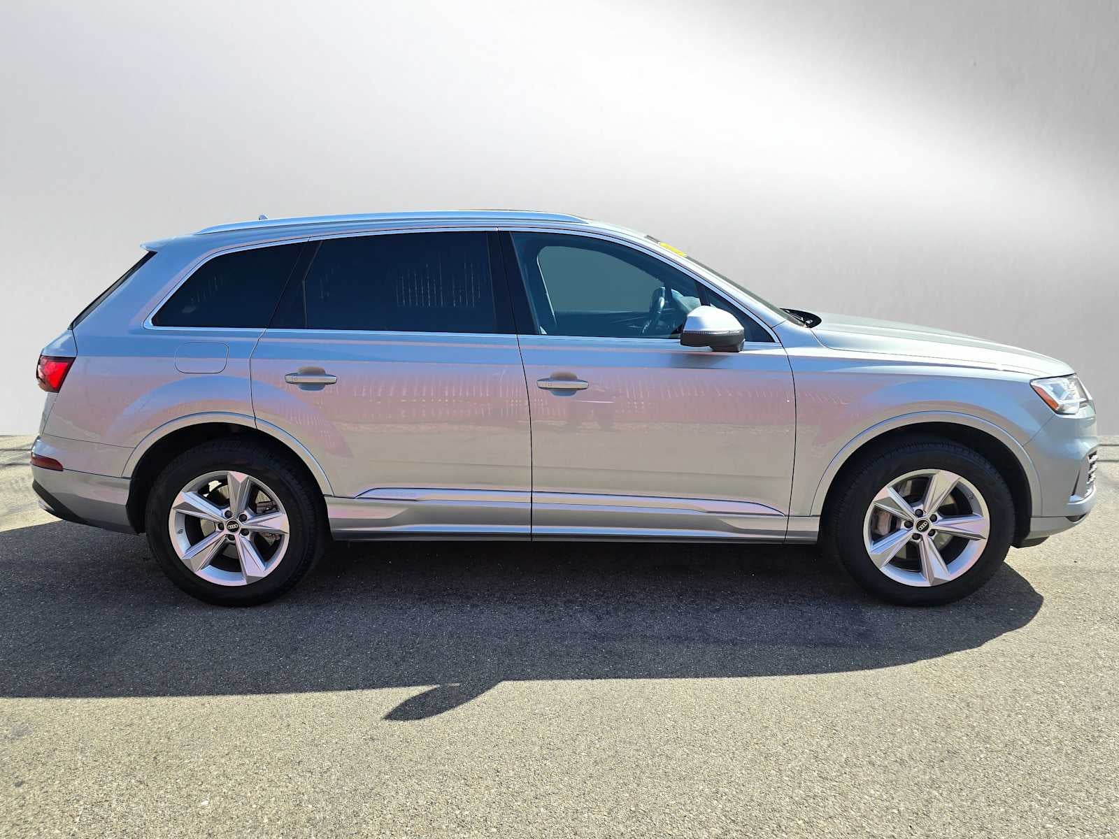 2023 Audi Q7 Premium